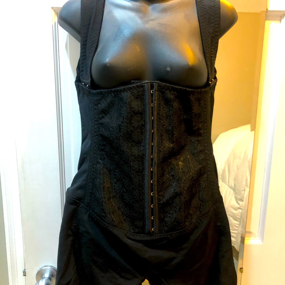 Army’s International body magic shape wear